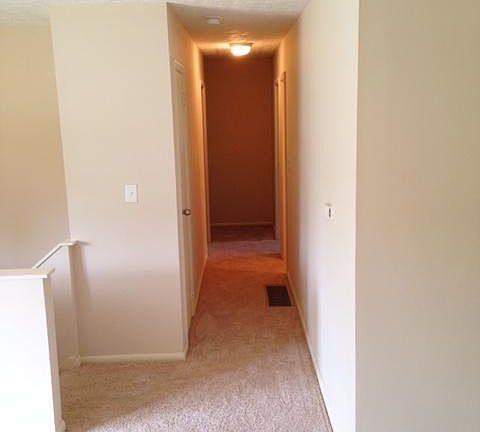 4th image of 5820 Suburban Dr