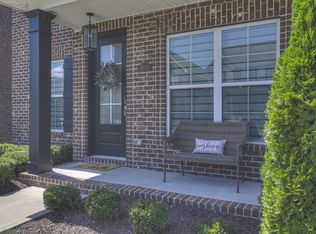 1030 Paddock Park Cir, Gallatin, TN 37066