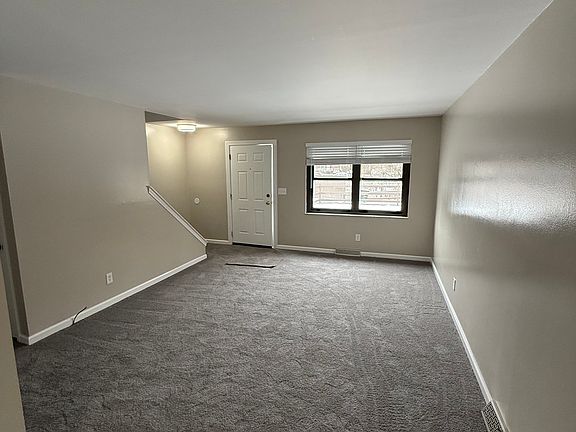 5th image of 2965 Columbus St #2957