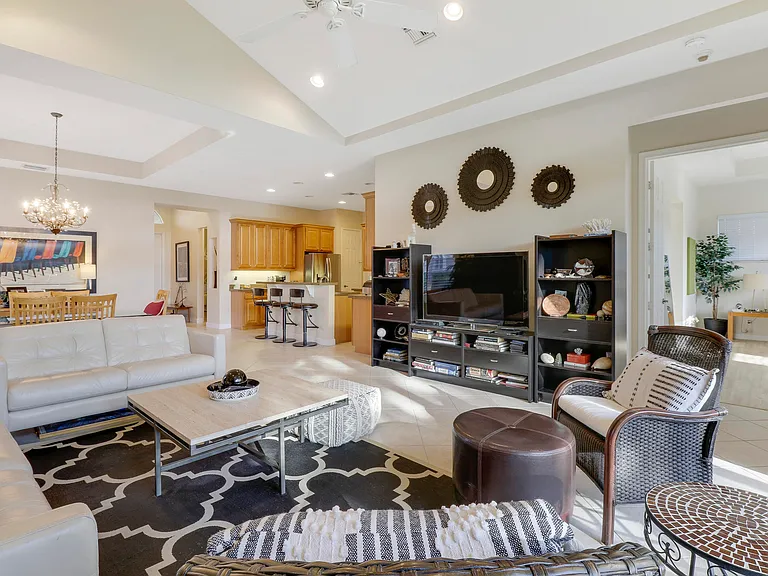 7112 Maidstone Dr — Photo 13