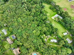 292 W 22nd St, Huntington, NY 11743