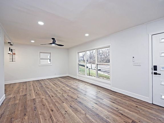 5th image of 2037 Duck Creek Rd