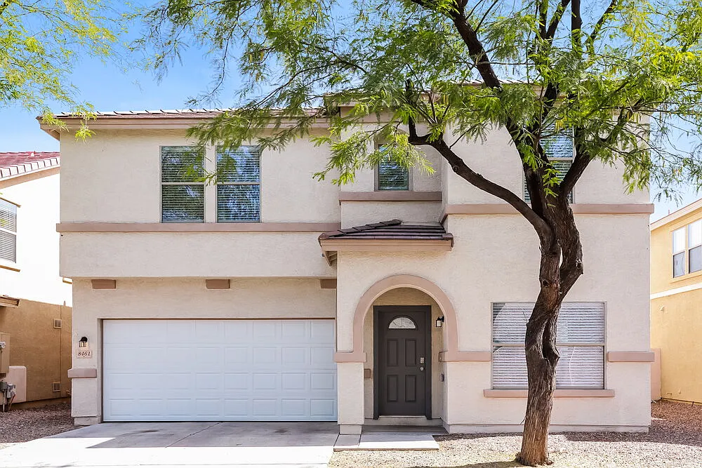 4 bed, 2.5 bath, 2370 sqft, $2,545 — Photo 1