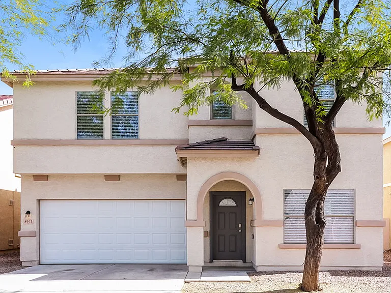 8461 E Lindner Ave — Photo 1