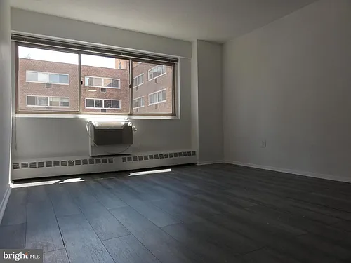 2101 Chestnut St #17-1620 Photo 1