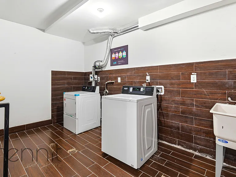 187 20th St #3B — Photo 14