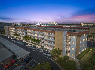 3128 59th St S APT 101, Gulfport, FL 33707