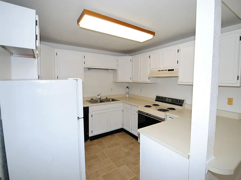 795 Keeling Rd — Photo 2