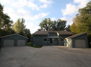 363 Benit Dr, Arnolds Park, IA 51331
