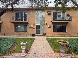 2655 E Maple Rd, Birmingham, MI 48009