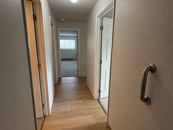 4th image of 489 N Joseph Ave