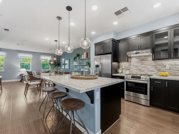 489 Diller St, Alameda, CA 94501