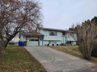 1718 Cedar Dr, Lewiston, ID 83501