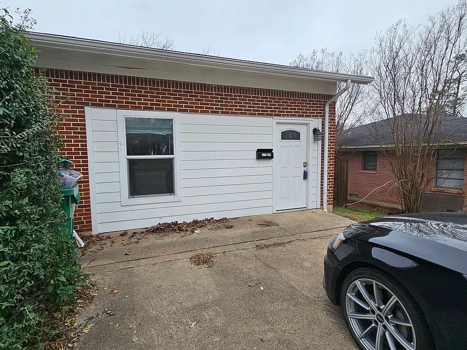 2115 Glenwood Ln