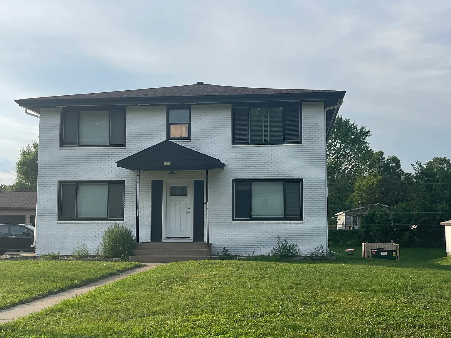 2 bed, 1050 sqft, $1,350 — Photo 1