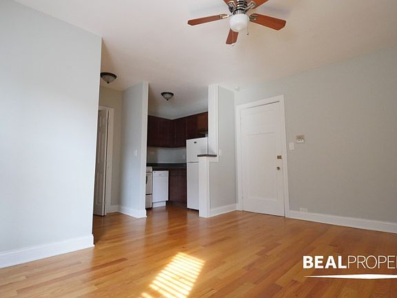2nd image of 837 W Wolfram St #837407
