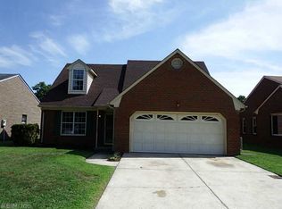 29 Loch Cir, Hampton, VA 23669