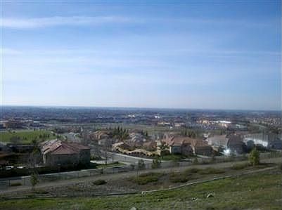 1st image of 483 Serpa Way