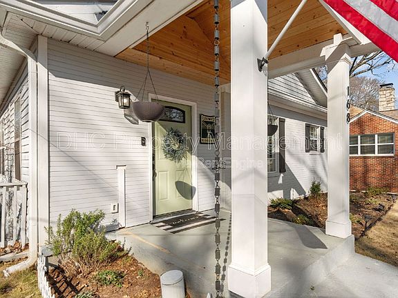 2nd image of 168 Whitefoord Ave NE