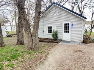 16424 255th Ave, Spirit Lake, IA 51360
