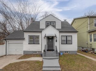 65 Rutgers St, Irvington, NJ 07111