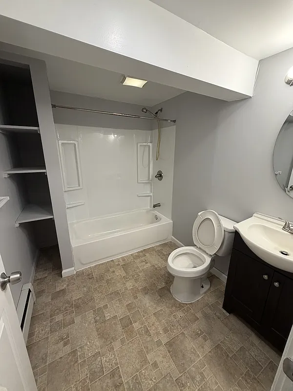 2 bed, 1.0 bath, $1,495 — Photo 3