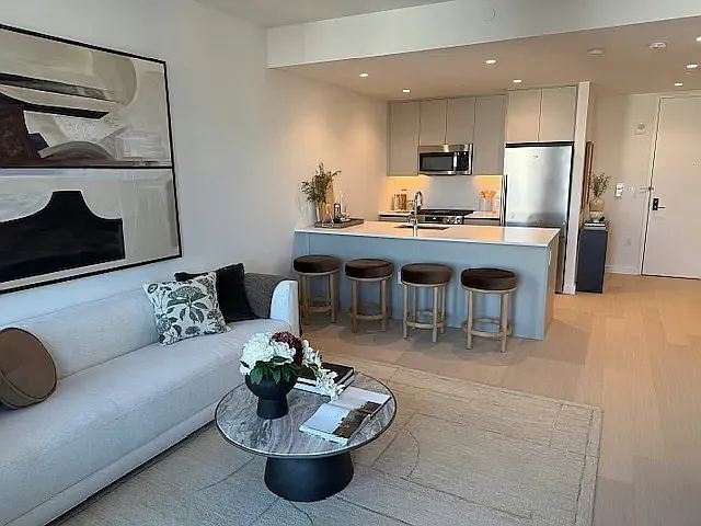 567 Fulton Street — Photo 2