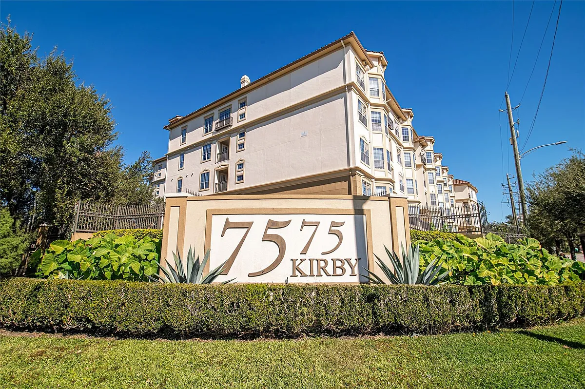 Building Photo - 7575 Kirby Dr #3202