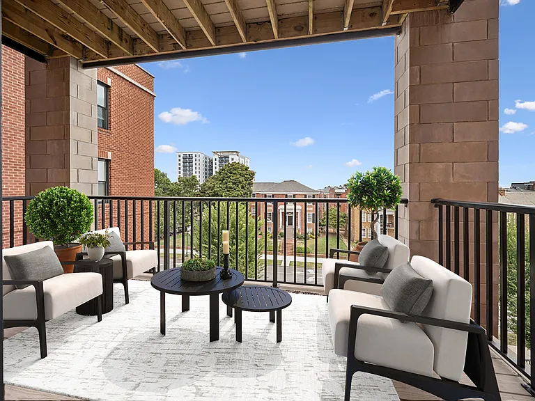 Circ Apartments — Photo 25