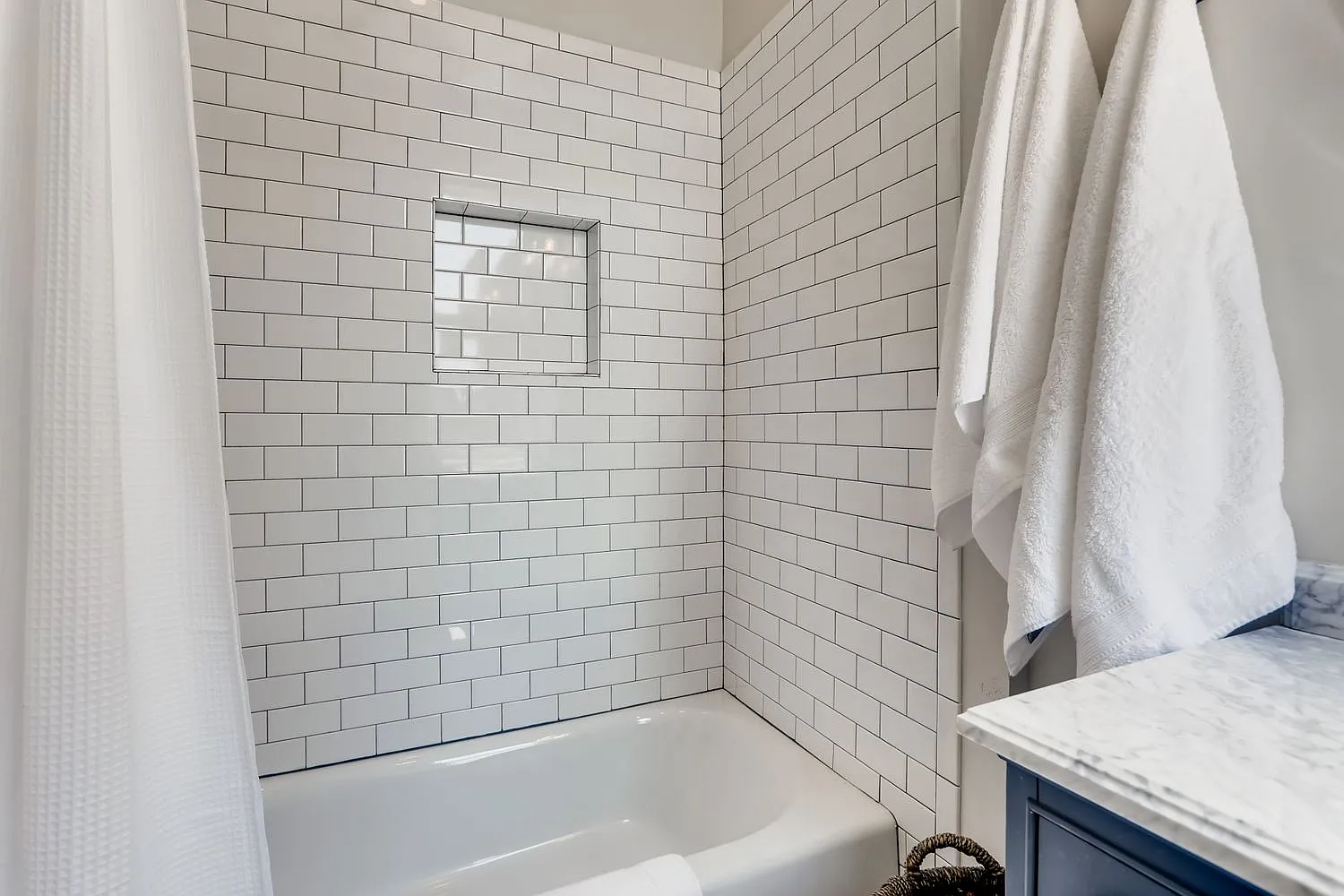 2 bed, 853 sqft, $3,100 — Photo 1