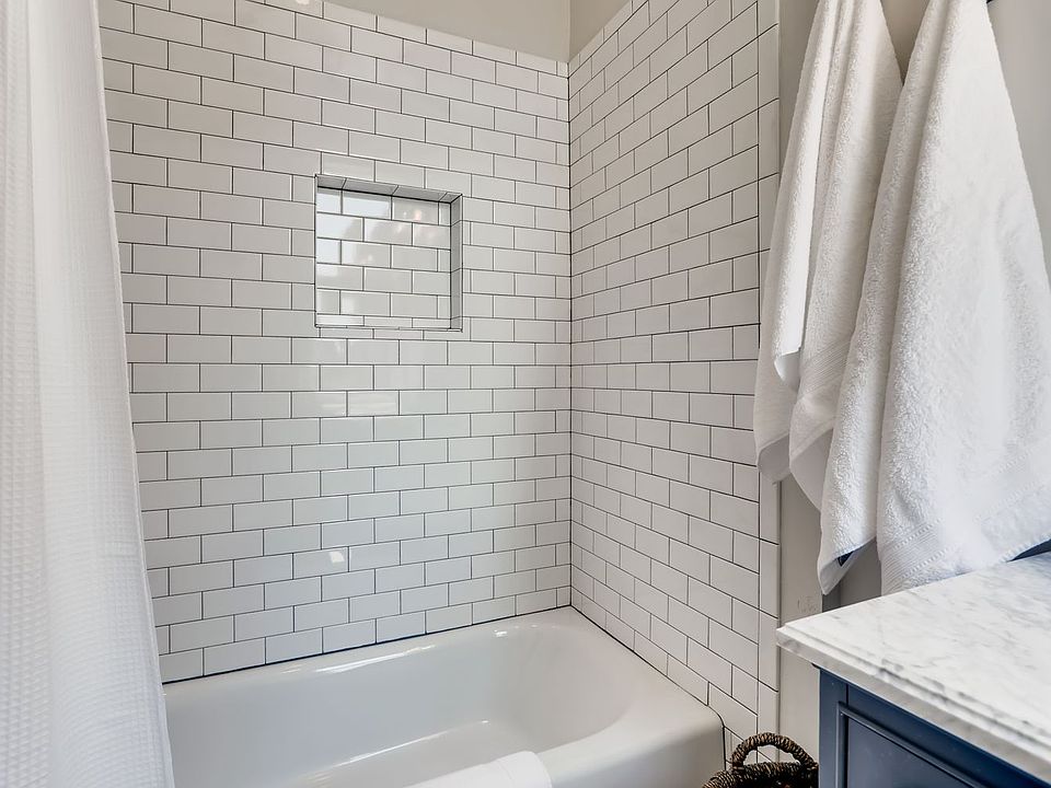 1st image of 2418 Welton St APT B