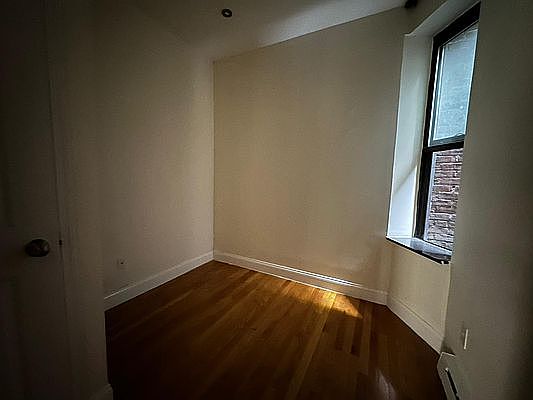 5th image of 216 W 108th St #3L