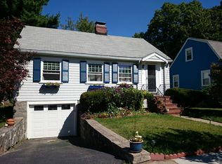 8 Burrwood Rd, West Roxbury, MA 02132