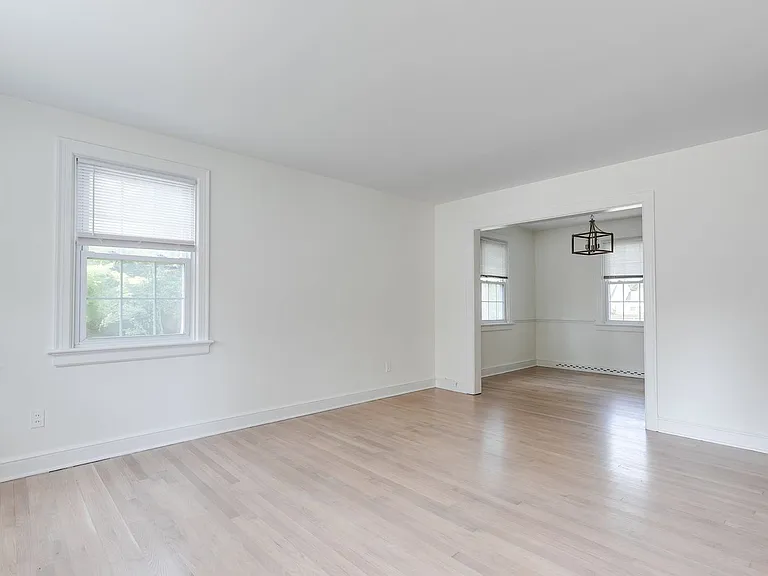 4904 Patterson Ave — Photo 6
