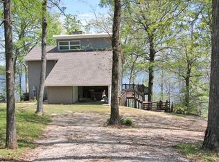 93 Lakeview Dr, Scottsville, KY 42164