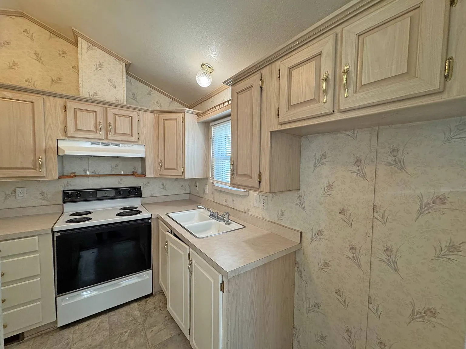1 bed, 1.0 bath, 400 sqft, $1,595 — Photo 4