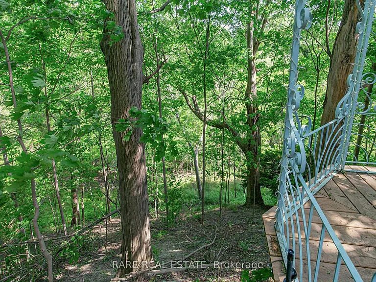 2 Leander Ct #LOWER — Photo 33