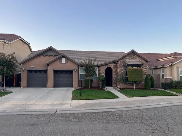 2363 E Pinehurst Ave, Fresno, CA 93730