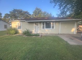 307 N Hutchinson St, Haven, KS 67543