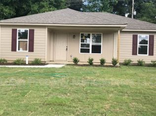 2800 Cracklerose Dr, Memphis, TN 38127