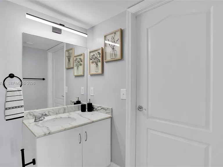 1200 Brickell Bay Dr #3515 — Photo 30