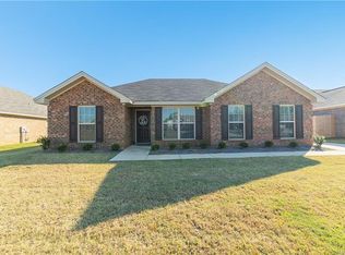 63 Starlite Ln, Millbrook, AL 36054