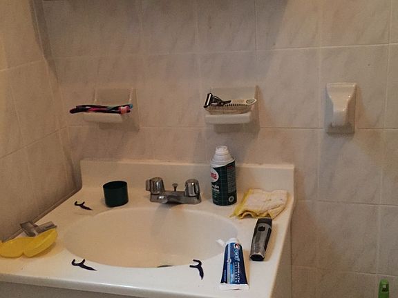 2nd image of 2847 34th St #8