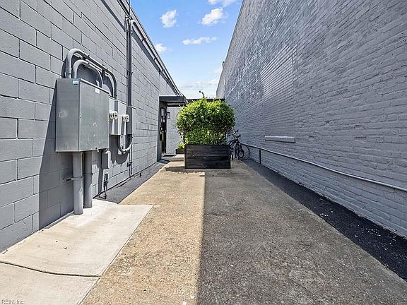 2nd image of 2406 Colley Ave