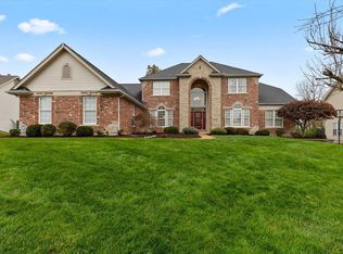 9386 Caddyshack Cir, Saint Louis, MO 63127