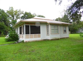 621 S 11th St, Defuniak Springs, FL 32435