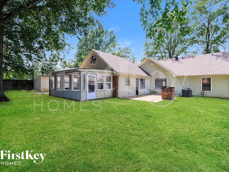 970 Hawkview Dr — Photo 15