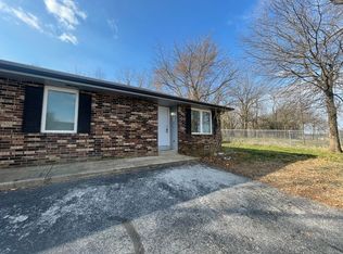 1075 S Lexington Ave, Springfield, MO 65802