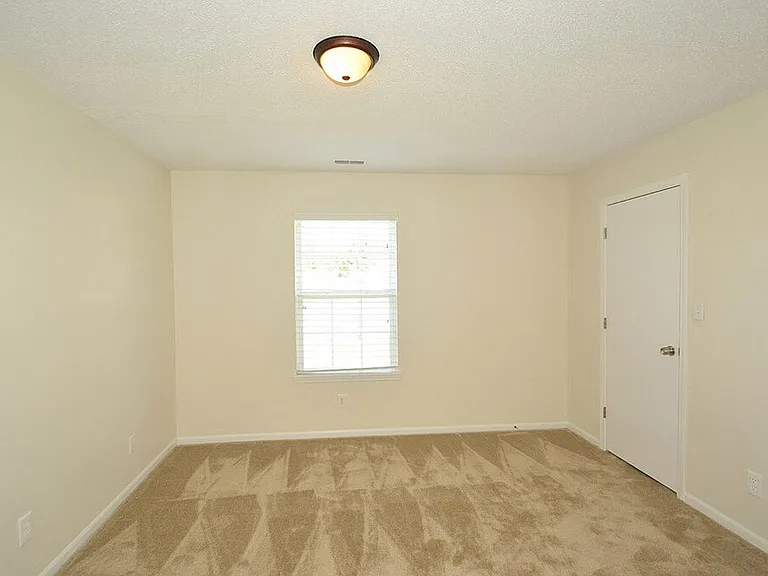 7394 Tassel Ct — Photo 17