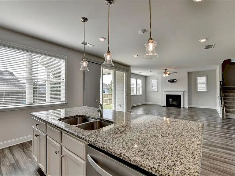 3335 Fall Branch Ln — Photo 14
